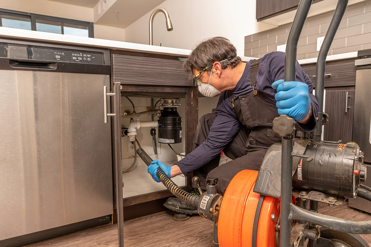 تنظيف خزانات طوارئ